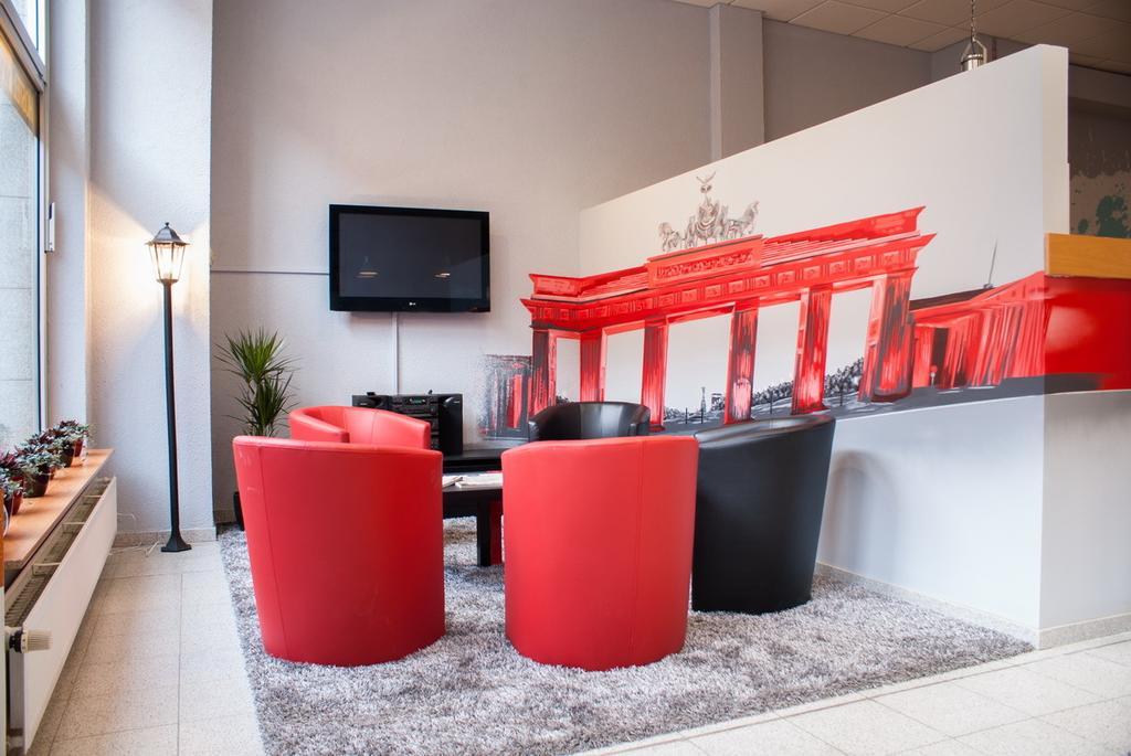 Hostel Die Etage East Berlin Exterior photo