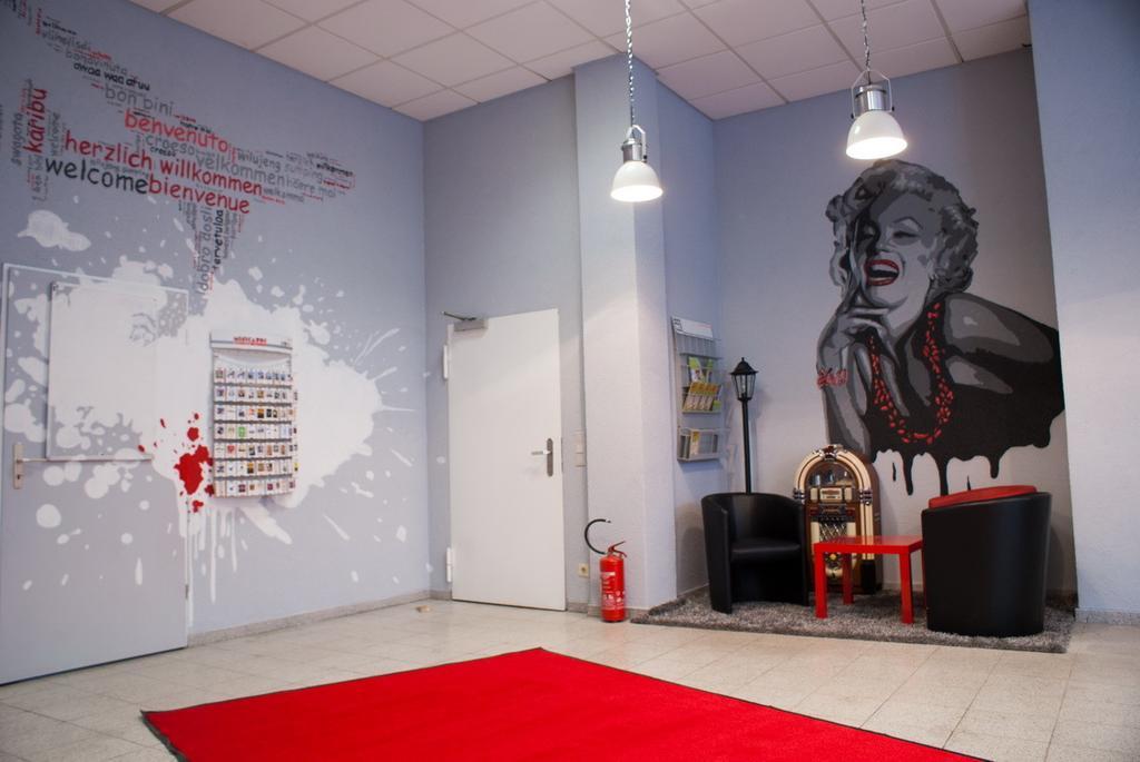 Hostel Die Etage East Berlin Exterior photo